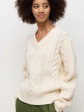 JW Anderson X Uniqlo v neck braided knit jumper sweater cream white medium